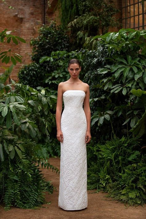 Wedding Dress Old Money, Beauty And The Beast Wedding Dresses, Liz Martinez, Minimalist Gown, Column Wedding Dress, Wedding Dress Alterations, Glass Wedding, Minimalist Wedding Dresses, Back Wedding Dress