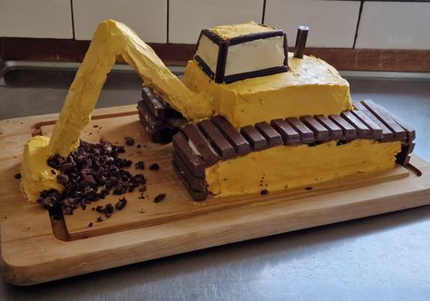 Digger Cake, Construction Birthday Cake, Construction Cake, 4th Birthday Cakes, 2 Birthday Cake, Birthday Food, Cakes For Boys, Birthday Cake Kids, Holiday Cooking