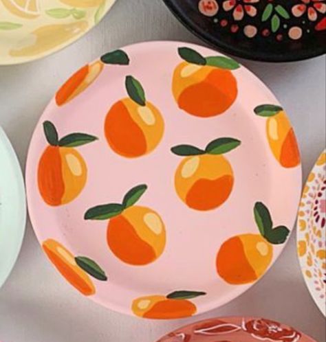 Oranges Ceramic Painting, Peach Pottery Painting, Clay Painting Ideas Bowl, Plate Painting Ideas Diy Easy, Hand Painted Fruit Bowl, Self Painted Pottery Ideas, Pottery Painting Ideas Pasta Bowl, Pottery Patterns Paint, Simple Bowl Painting Ideas