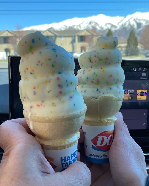 Have you gotten a confetti dipped cone at Dairy Queen yet? My daughter and I looooove ice cream so we had to stop by our local DQ and try it. They are so good!! I’ve been a Dairy Queen fan my whole life, my favorite treat of theirs is the Peanut Buster Parfait. What’s your favorite DQ treat? @dairyqueen #icecreamlover #dairyqueen #dippedcone #eatindavis Ice Cream And Cookies Dessert, Dairy Queen Secret Menu Items, Peanut Buster Parfait, Dipped Ice Cream Cones, Dairy Queen Blizzard, Sprinkles Ice Cream, Ice Eating, Gourmet Ice Cream, Food To Try