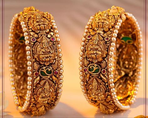 Lakshmi Bangles, Multi Billionaire, Indian Temple Jewellery, Pretty Gold Necklaces, Antique Bangles, Kids Gold Jewelry, Gold Bangles Indian, Indian Wedding Jewelry Sets, Antique Necklaces Design