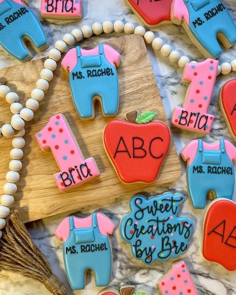 First Birthday Ms Rachel, Ms Rachel Birthday Cookies, Ms Rachel Cookies, Ms Rachel 2nd Birthday Party Theme, Ms Rachel First Birthday Party, Miss Rachel Birthday Party, Ms Rachel Cake, Ms Rachel Birthday Party, Ms Rachel Party