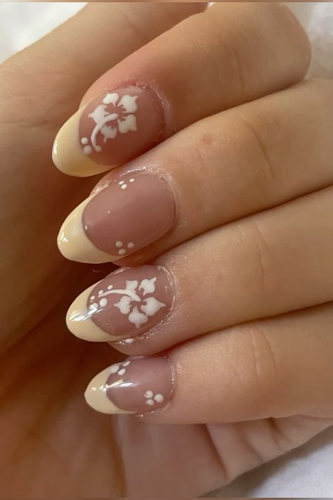 Tsitp Nail Ideas, Summer Beach Nails Short, French Nail Almond, Natural Nails Designs Short, Nail Ideas Gel Polish, Nails Inspo Short, Aesthetic Nails Short, White Tip Nails, Cute Simple Nails