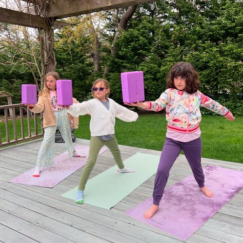 Continuing our alignment series. 🧘🏼‍♀️ Using yoga blocks in a variety of poses really helps these yogis find their center alignment, remain focused & balanced & helps to improve form. Plus, they love the challenge! 🧘🏼‍♀️ #kidsyoga #yogablocks #yogachallenge #alignment #anusara #yogapose #focus #warriorpose #yogagirls #backyardyoga