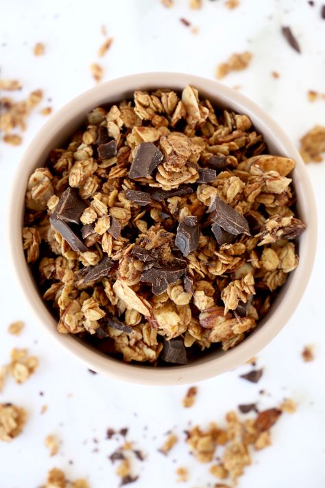 Granola Recipe With Maple Syrup, Chocolate Almond Granola, Chocolate Granola Recipe, Granola Cookies, Easy Granola, Breakfast Board, Almond Granola, Gluten Free Granola, Savory Dinner