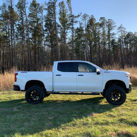 Gmc Denali Truck, Denali Truck, New Chevy Silverado, Silverado Z71, Lifted Silverado, Chevy Vehicles, 2019 Silverado, Chevy Diesel Trucks, Chevy Trucks Silverado