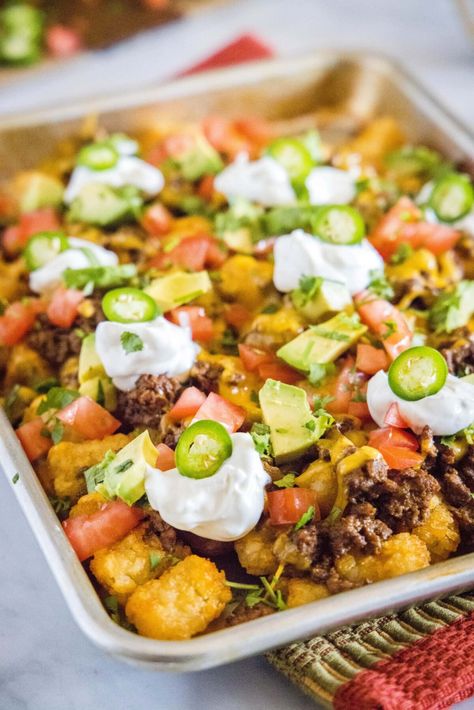 Mexican Snack Foods, Totchos Recipe, Camper Food, Tot Nachos, Tater Tot Nachos, Beef Appetizers, Tater Tot Recipes, Appetizer Sandwiches, Mexican Meals