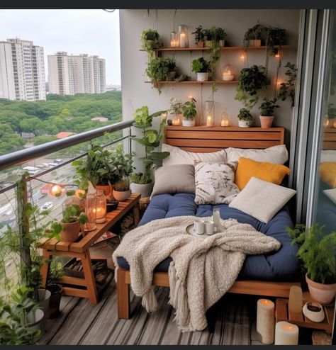 Colorful Boho Living Room, Privacy Balcony, Balcon Mic, Plants Balcony, Condo Balcony, Apartment Privacy, Apartment Balcony Garden, Balcony Design Ideas, Terrace Decor