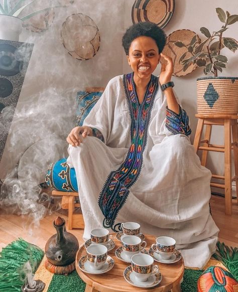 Ethiopian Coffee Ceremony, Coffee Ceremony, Amhara Culture, Ethiopian People, Ethiopian Culture, Eritrean Dress, Ethiopian Clothing, Mat Ideas, Ethiopian Traditional Dress