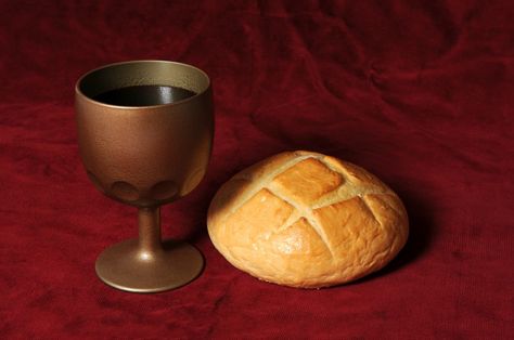 Communion elements represented by bread and wine over a red back Communion Bread Recipe, Bread And Wine, Broccoli Pasta Recipe, Sabbath Rest, Communion Cups, Maundy Thursday, Blood Of Christ, Bible Study Help, Be Good To Me