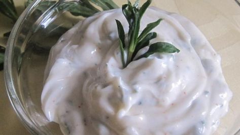 Tarragon Aioli Recipe, All Recipes Apple Crisp, Aoili Recipe, Dipping Sauce For Artichokes, Tarragon Recipes, Chef John Recipes, Homemade Aioli, Aioli Sauce, Aioli Recipe