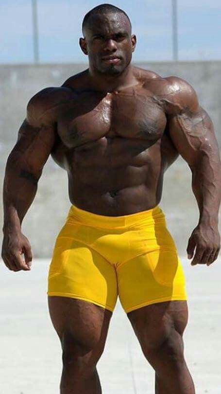 Dark Skin Men, Bodybuilders Men, Big Muscles, Mens Fashion Classy, Men's Muscle, Muscular Men, Male Physique, Black Man, Best Husband