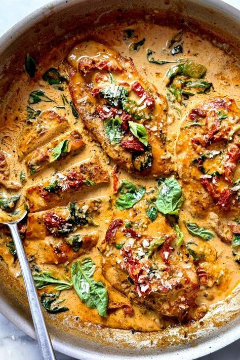 Marry Me Chicken | foodiecrush.com Creamy Sun Dried Tomato Sauce, Sundried Tomato Chicken, Marry Me Chicken Recipe, Sun Dried Tomato Sauce, Tomato Cream Sauce, Chicken Cutlets, Skillet Chicken, Pesto Chicken, Chicken Dishes Recipes