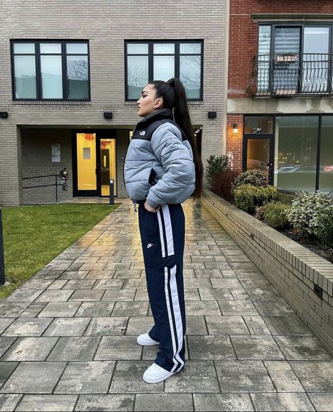 Tracksuit Outfit, Nylon Pants, Adidas Sweatpants, Tomboy Style Outfits, Tomboy Fashion, Tracksuit Women, Clothing Hacks, Diy Clothes, Track Pants