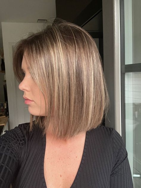 #FallHaircutAndColor #FallHaircutAndColorShoulderLength #FallHaircutAesthetic #FallHaircutAndColor2023 #FallHaircutAsian #FallHaircutAndColorShort #FallHaircutAndColorIdeas #HaircutAndColorForFall #MediumLengthHaircutAndColorFall #FallHairColorAndHaircut #FallHaircutBrunette #FallHaircutBangs #FallHaircutBlonde #FallHaircutBob #FallHaircutBlackWomen #FallHaircutBlackHair #FallHaircutBrownHair #FallHaircutBrown #FallBobHaircut2023 #BoysHaircutFall #FallOutfitsWithBobHaircut #FallBoyHaircut #FallH Light Brown Bob Hairstyles, Light Brown Bob With Highlights, Light Brown Short Bob Hair, Golden Brown Bob Hair, Light Brown Balayage Bob, Lightest Brown Hair Color, Fav Hairstyles, Bob Pixie, Short Hair Highlights