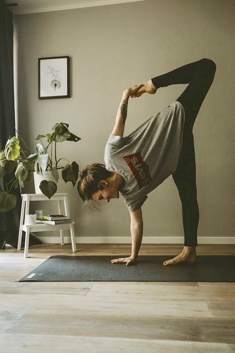 Become A Yoga Instructor, Yoga Photoshoot, Yoga Nature, Yoga Aesthetic, Yoga Inspo, Yoga Photos, Yoga Motivation, Yoga Posen, Yoga Times