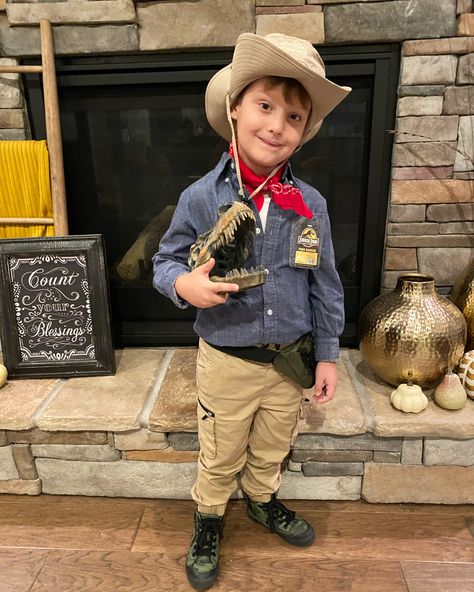 Career day Palentogist Costume, Diy Career Day Costumes, Career Day Costumes For Kids, Career Day Spirit Week, Career Day Outfits, Paleontologist Costume, Disfraz Diy, Shirt Dress Outfit Fall, Pta Mom