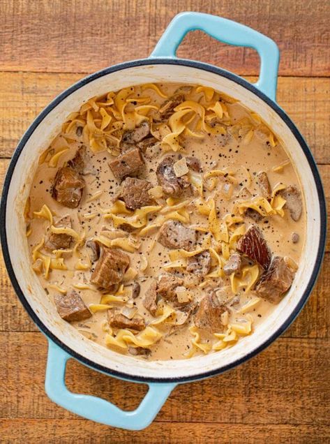 Sabrina Snyder Stroganoff Soup Recipe, Beef Stroganoff Soup Recipe, Beef Stroganoff Soup, Stroganoff Soup, Easy Homemade Soups, Taco Soup Recipe Easy, Dinner Then Dessert, Easy Taco Soup, Slow Cooker Beef Stroganoff