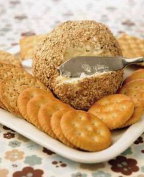 Botanas fáciles para Navidad; sigue estas rápidas recetas - El Heraldo de México Cranberry Pecan Cheese Ball, Pecan Cheese Ball, One Ordinary Day, Cranberry Cheese, Quick Appetizers, Ordinary Day, Cheese Ball, Appetizer Dips, Cooking Dinner