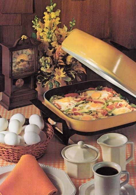 70s Breakfast, 80s Breakfast, 1970s Food, Retro Breakfast, Giki Tiki, Vintage Breakfast, Breakfast Pictures, Kitchen Scene, Food Vintage