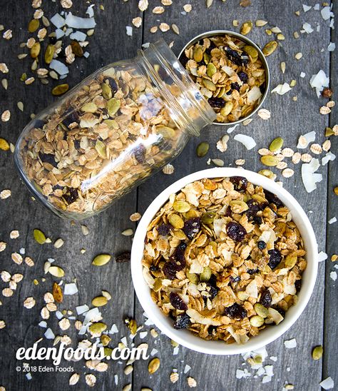 Recipes Spicy, Organic Maple Syrup, Granola Recipe, Granola Recipes, Dried Cranberries, Spicy Recipes, Home Recipes, Granola, Eden