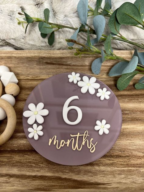 Remembering Baby's Firsts: Milestone Cards Collection Remembering Baby, Baby Footprints Christmas, Baby Stats Sign, Baby Milestone Chart, Baby Handprint Art, Baby Handprint Crafts, Milestone Discs, Birthday Milestone Board, First Birthday Posters