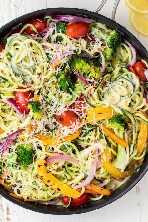 Sweet Potato Zoodle Recipes, Cold Zoodle Recipes, Zoodles Recipe Healthy, Zucchini Zoodles Recipes, Zoodle Primavera, Zoodles Primavera, Zoodle Meals, Zoodle Pasta Recipes, Vegan Zoodle Recipes