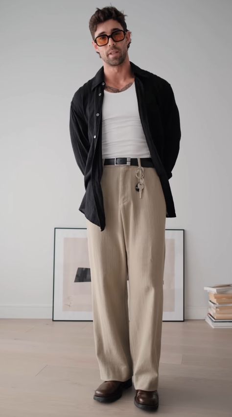 Smart Casual Aesthetic Outfit, Fall 2024 Mens Fashion Trends, Light Academia Fashion Men, Dark Mens Fashion, Daniel Simmons, Minimalist Fashion Men, Street Style Outfits Men, Mens Casual Dress Outfits, Men Stylish Dress