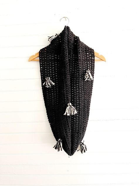 Wednesday's Snood: An Ode to Enid Crochet Pattern Snood Pattern, Crochet Snood, Broomstick Lace, Lace Trees, Free Yarn, Fabric Garland, Fingerless Mitts, Rope Jewelry, Boho Fabric