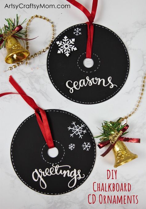 Deck up your Christmas Tree the DIY way with these pretty Chalkboard Paint CD Ornaments! Perfect to keep for yourself or to give as holiday gifts! #christmas #recycledcraft #CD #chalkboardart #ornament Holiday Chalkboard, Diy Chalkboard Paint, Recycled Christmas Decorations, Jul Diy, Christmas Diy Kids, Christmas Cd, Easy Christmas Ornaments, Christmas Props, Ornaments For Christmas