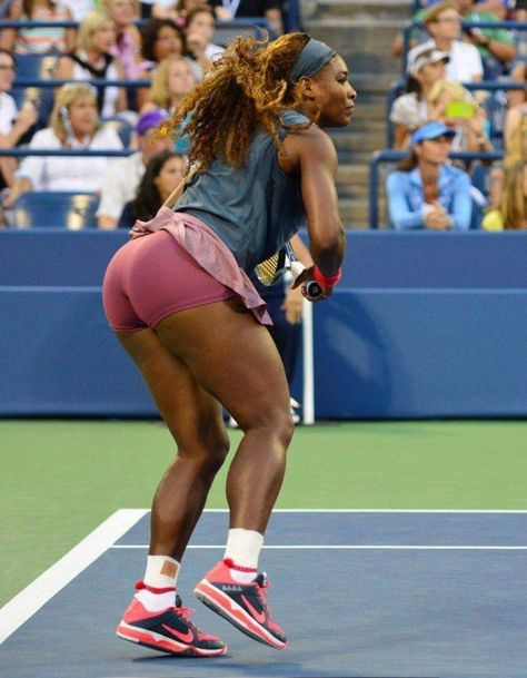 Serena Williams Pregnant, Serena Williams Outfit, Serena Williams Body, Serena Williams Tennis, Venus And Serena Williams, Womens Black Booties, Venus Williams, Dark Skin Women, Digital Trends