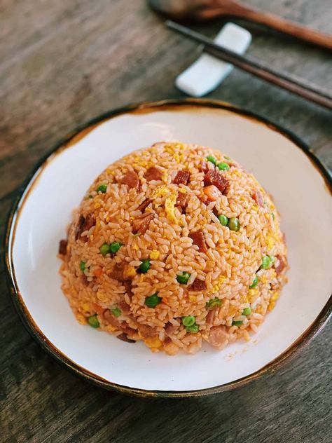 Spam and Ketchup Fried Rice (20 minutes!) - Tiffy Cooks Spam Fried Rice, Rice Meals, Tiffy Cooks, Chinese Cooking Wine, Taiwanese Food, Easy Asian Recipes, 20 Minute Recipes, Perfect Lunch, Fusion Food