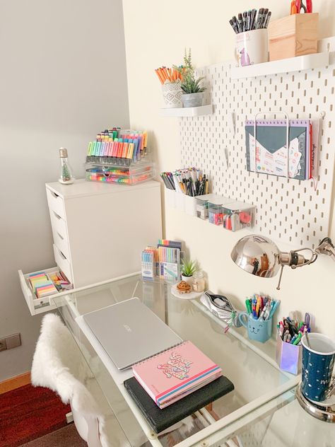 Kpop Room, Ikea Alex, Desk Inspiration, Preppy Room Decor, Preppy Room, Big Girl Rooms, Study Table, Peg Board, Room Table