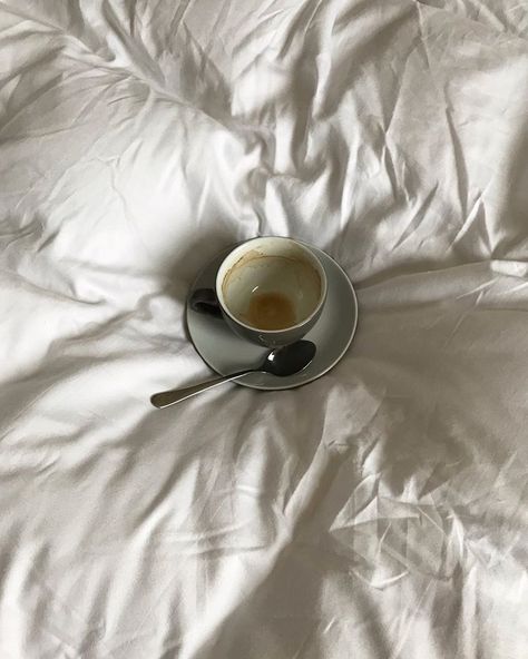 caffeinated in a white cloud ~ coffee in bed at the Hotel Adlon Berlin Cloud Coffee, Coffee In Bed, Coffee Facts, Black Sesame Ice Cream, Random Inspiration, Men With Street Style, Coffee Photography, White Cloud, Coffee Latte