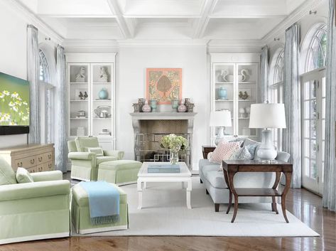 House Tour: Amy Studebaker Design - Design Chic Lucite Bookshelf, Amy Studebaker Design, Amy Studebaker, Lucite Furniture, Twin Bedroom, Floor Plan Layout, Bunk Room, Beautiful Pools, Tuscan Style