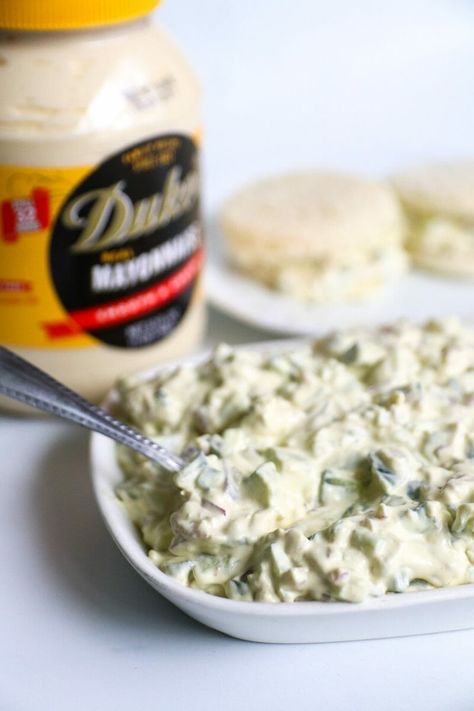 Benedictine Spread: A Kentucky Classic - JCP Eats Cucumber Spread, Kentucky Derby Appetizers, Benedictine Spread, Derby Food, Kentucky Derby Food, Derby Party Food, Kentucky Derby Party Food, Creamy Cucumbers, Spread Recipes