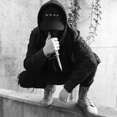 hoodie guy holding dagger Celana Jogger Wanita, Urban Ninja, Creation Art, Dark Fashion, Black Aesthetic, Pose Reference, Dark Aesthetic, Boy Fashion, Character Inspiration