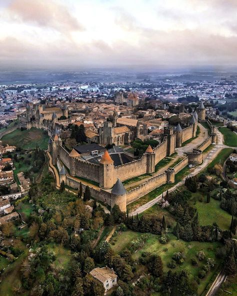 castlesoftheworld on Instagram: “Tag #castellidelmondo 🌺🌻🍀📷 @world_walkerz Location 🏰#carcassonne #france Pic chosen by Admin @salvatorevatrano 😎 #castlesoftheworld…” Carcassonne France, Hohenzollern Castle, Bodiam Castle, City Tree, Leeds Castle, Castle Mansion, Two Guys, European Castles, Around The World In 80 Days