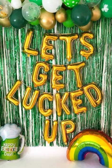 St Patricks Party Decor, St Patricks Day Themed Bachelorette Party, St Patricks Day Balloon Arches, St Paddy’s Day, St Patrick's Day Party Decorations, St Patricks Day Party Decorations Diy, St Patrick’s Day Party Decorations, St Patrick’s Day Party Decor, At Patrick’s Day Party