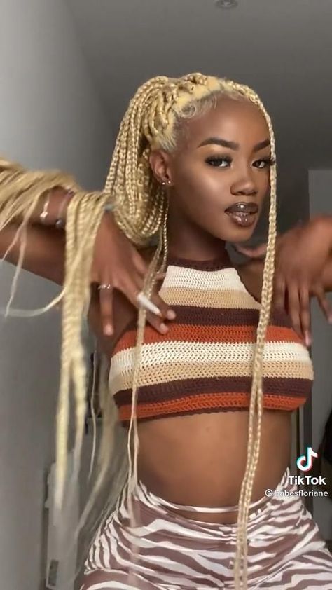 Dark Skin Blonde Braids, Blonde Braids Dark Skin, Blonde Braids On Dark Skin, Blonde Braids Black Women Dark Skin, Blonde Box Braids, Banana Hair Clips, Blonde Braids, Braids Hairstyles Pictures, Cute Box Braids Hairstyles