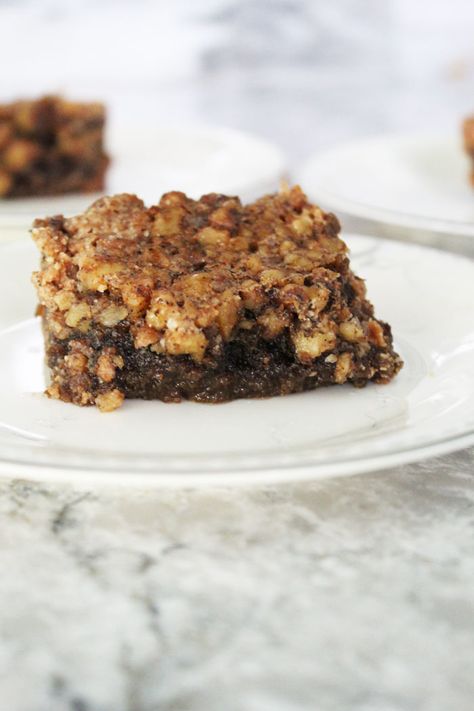 Move over pecan bars! These shortbread crusted bars have a gooey filling featuring walnuts, espresso, vanilla, and maple syrup. Perfect with tea or coffee Walnut Bars, Paleo Flour, Walnut Cream, Maple Syrup Recipes, Vanilla Bean Powder, Pecan Bars, Apple Brandy, Baking With Honey, Shortbread Crust