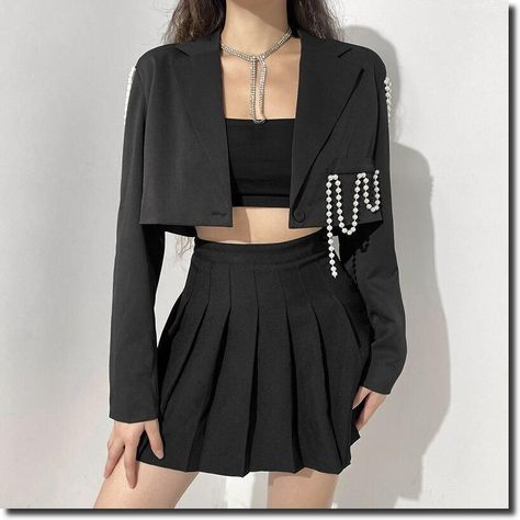 [PaidAd] 69 Top Black Cropped Blazer Outfit Tricks To Check Out This Summer #blackcroppedblazeroutfit Black Cropped Blazer Outfit, Grooms Woman, Short Jacket Outfit, Outfits With Mini Skirts, Crop Blazer Outfit, Cropped Blazer Outfit, Cropped Jacket Outfit, Madam Mim, Kpop Festival