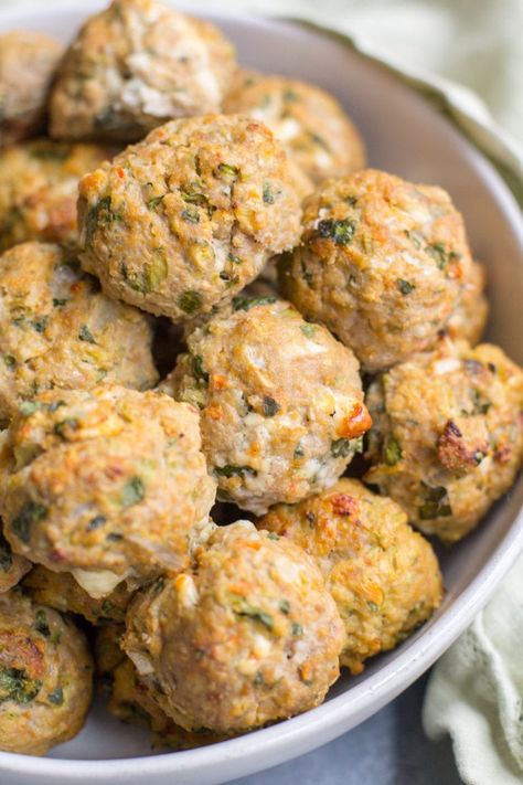 Healthy Buffalo Turkey Meatballs are a delicious, easy weeknight dinner. Easily made paleo and whole30, they're perfect over a salad or on rice! #paleo #whole30 #buffalo #turkey #meatballs #mealprep Baked Stuffing, Turkey Meal Prep, Buffalo Turkey Meatballs, Buffalo Meatballs, Buffalo Turkey, Clean Eating Couple, Ground Turkey Meal Prep, Stuffing Balls, Savory Herb