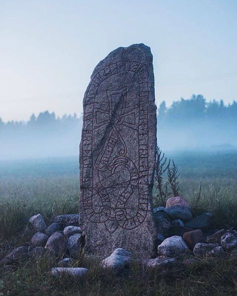 Viking Queen, Viking Aesthetic, Art Viking, Golden Bridge, Ancient Runes, Rune Stones, Standing Stone, Viking Runes, Viking Age