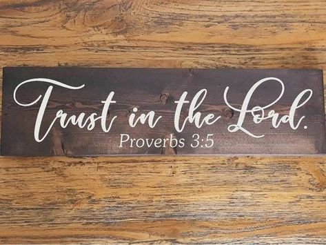 Wood Signs Bible Verse, Homemade Wall Decorations, Cuadros Diy, Christian Signs, Wood Craft Patterns, Diy Rustic Home, Wood Block Crafts, Wall Wood, Dark Stain