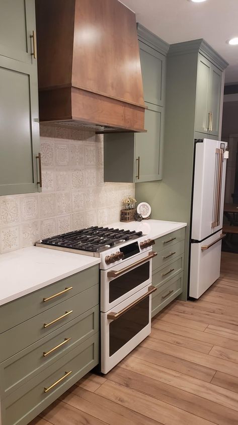 Green Cabinets With White Appliances, Kitchen Sinks With Green Cabinets, Dark Green Kitchen Cabinets Silver Hardware, Black Sink Kitchen Green Cabinets, Farmhouse Sink Green Cabinets, Apartment Decor Inspiration, Kitchen Redo, Future House, Kitchen Interior