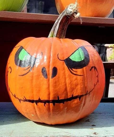 Painting Pumpkin Faces, Pumpkin Painting Spider, Monster Pumpkin Painting, Dovleci Halloween, Painted Pumpkin Faces, Scary Face Pumpkin, Scary Pumpkin Painting, Pumpkin Face Paint, Pumpkin Decorating Diy