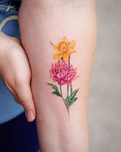 Chrysanthemum and Daffodil Tattoo on Arm, flower tattoos Daffodil Tattoo Watercolor, Daffodil Flower Tattoos, Tattoo On Arm, Daffodil Tattoo, Unique Small Tattoo, Chrysanthemum Tattoo, Floral Tattoos, Beautiful Flower Tattoos, Small Meaningful Tattoos