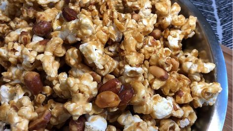 Fiddle Faddle Recipe (Planters Copycat) Fiddle Faddle Cookies, Fiddle Faddle Recipe, Fiddle Diddles Cookies, How To Make Kettle Popcorn, Fiddle Faddle Popcorn, Diy Kettle Corn Popcorn, Homemade Fiddle Faddle, Fiddle Faddle, Snickers Caramel Apple Salad