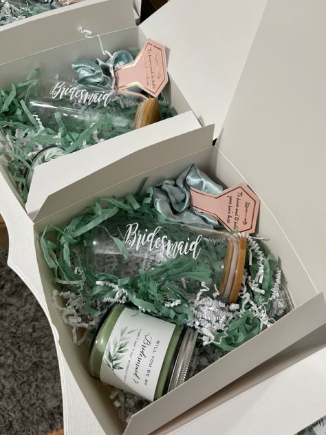 Emerald Green Wedding Souvenir, Will You Be My Bridesmaid Sage Green, Emerald Green Bridesmaid Boxes, Bridesmaid Proposal Box Ideas Sage Green, Sage Green Bridesmaid Proposal, Bridesmaid Proposal Emerald Green, Sage Green Bridesmaid Boxes, Bridesmaid Proposal Sage Green, Bridesmaid Proposal Green